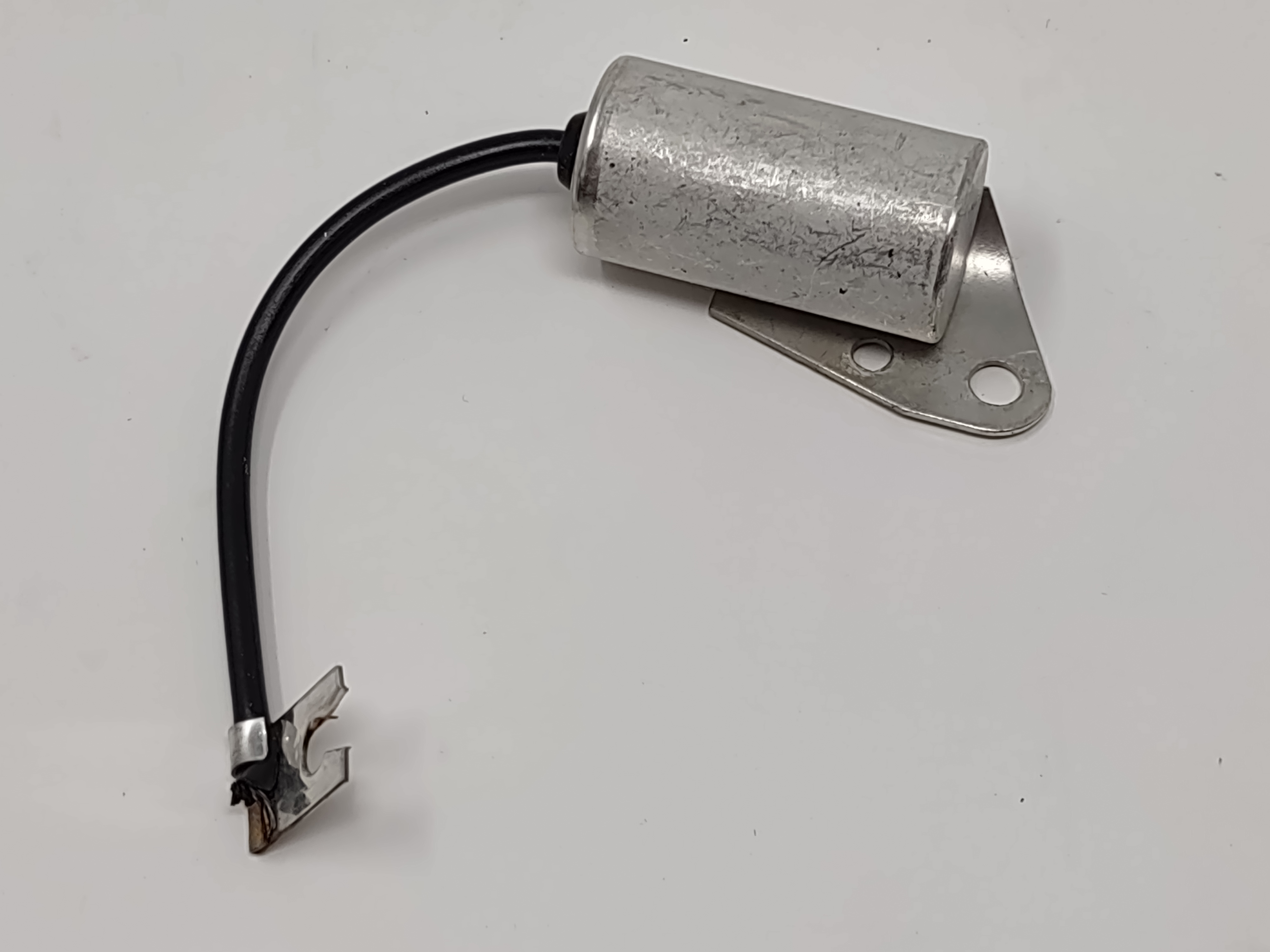 DISTRIBUTOR MODERN PLATE CONDENSER - MID RANGE